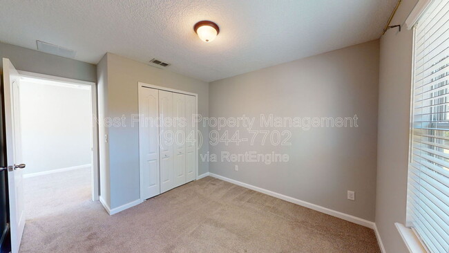 Building Photo - 464 Walnut Dr