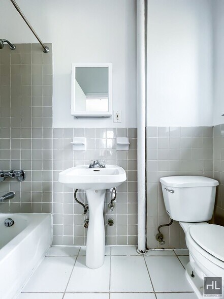 Building Photo - GREENE AVENUE / NO FEE / 2-Months Free / Charming Bed-Stuy 1-Bed 1-Bath / Prime Location