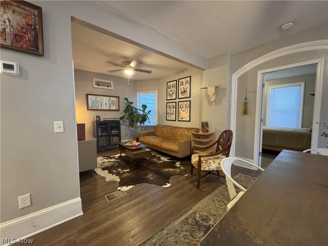 Building Photo - 1883 W 57th St