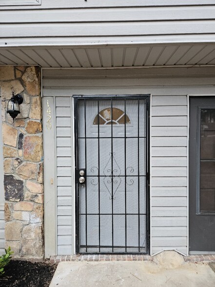 Building Photo - 1420 Villa Pines Ct NW