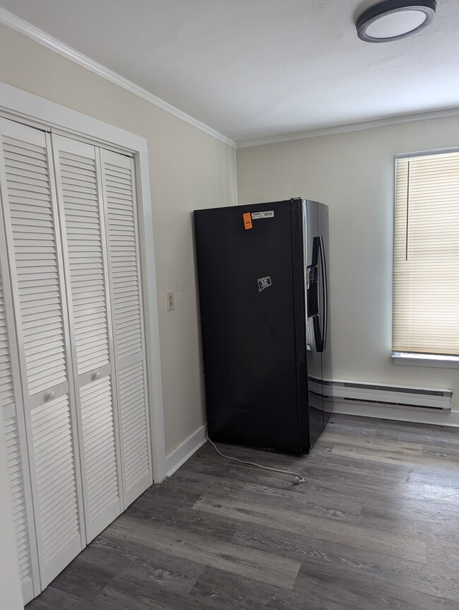 Building Photo - 15D Village St-