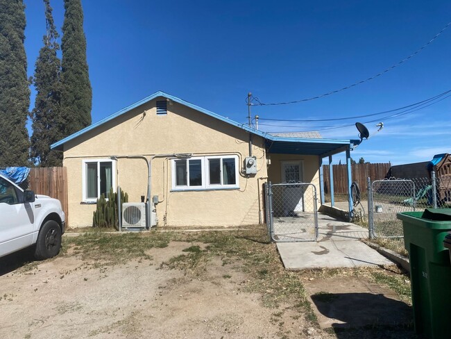 Primary Photo - 1bd/1ba home + Yard