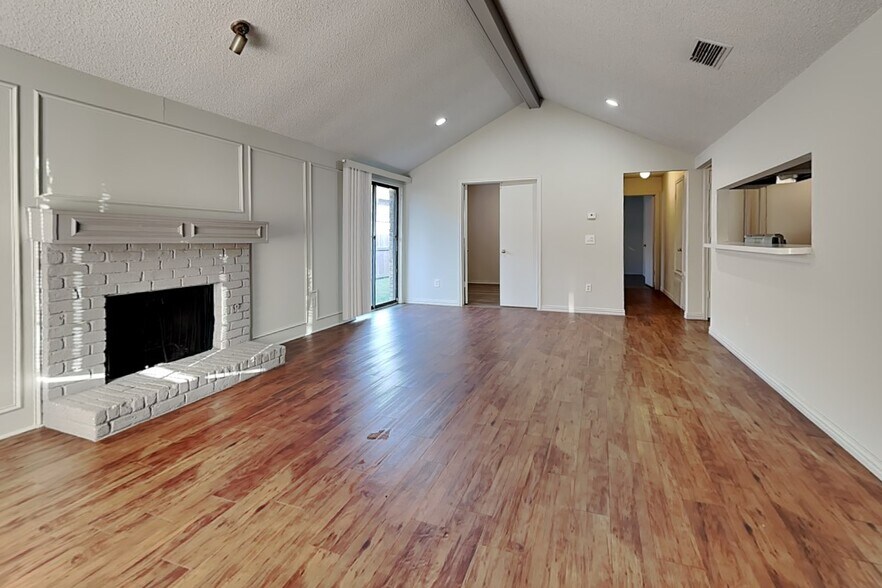 Building Photo - 11835 Garden Terrace Dr