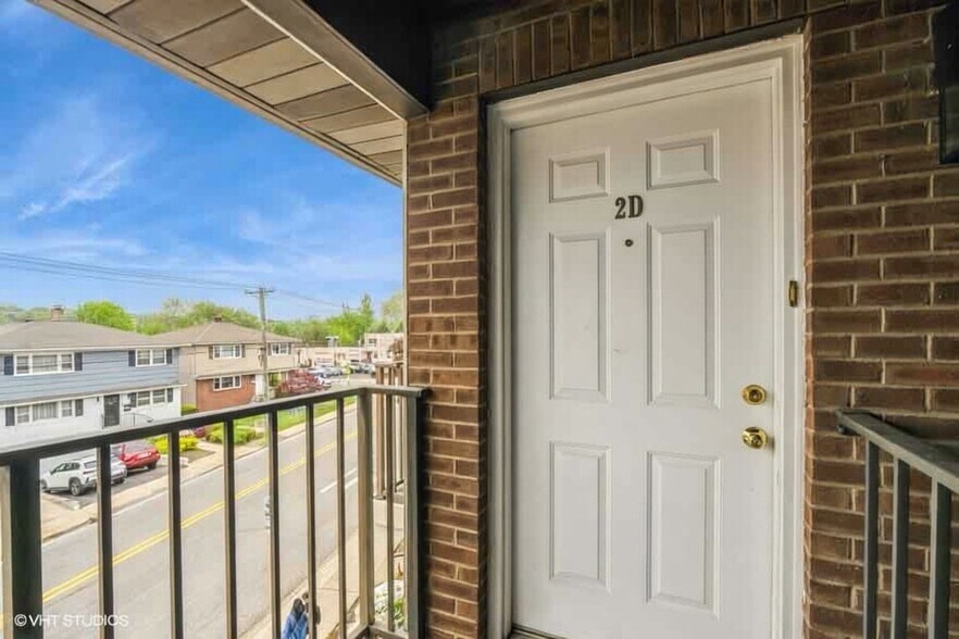 Building Photo - 500 Riverside Ave