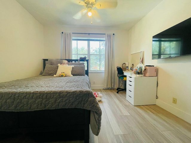 Building Photo - 4231 NW 1st Dr