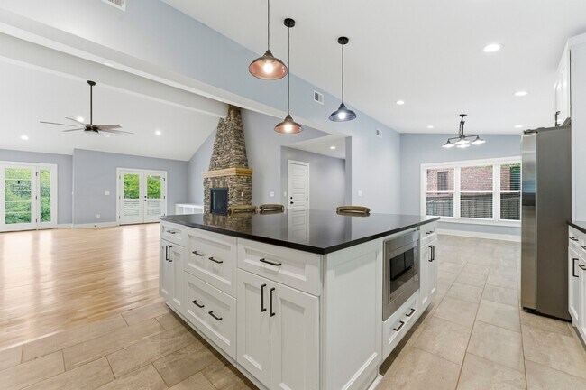 Building Photo - 103 Berkeley Rd