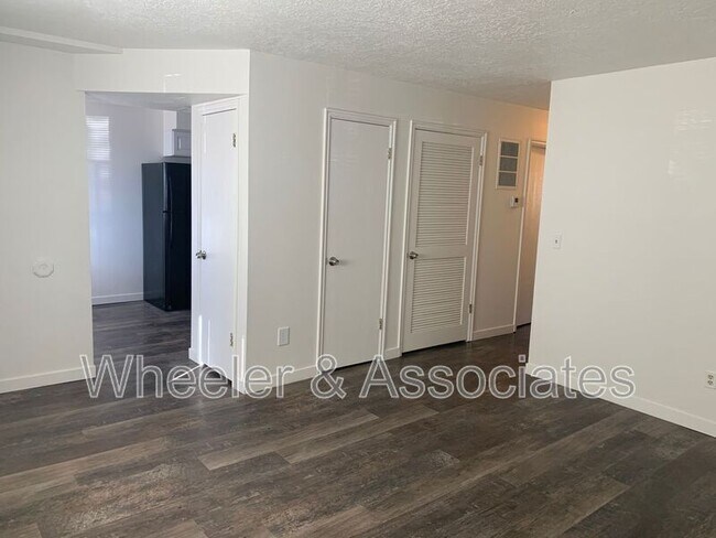 Building Photo - 1722 E 5825 S
