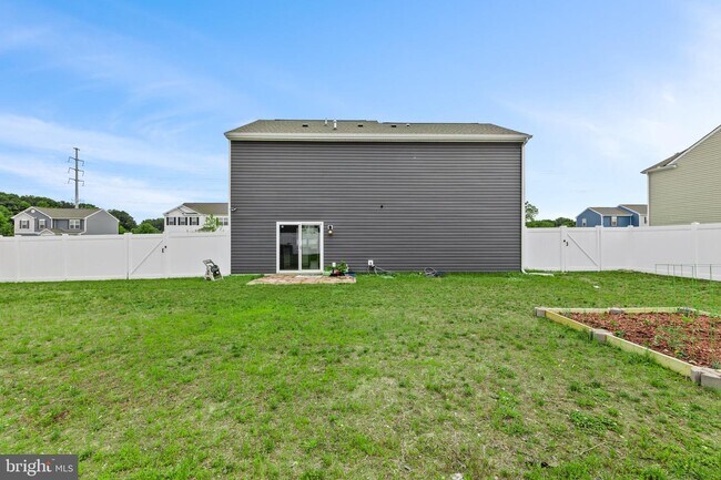 Building Photo - 1650 Terrapin Cir