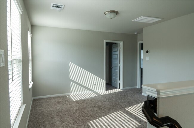 Building Photo - 7010 Silverleaf Oak St