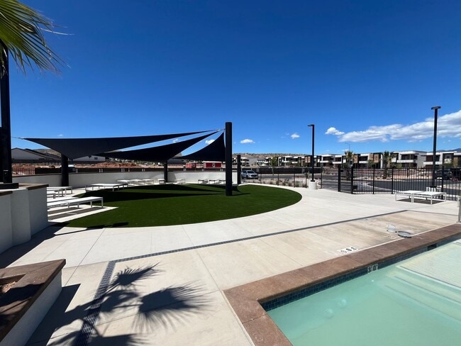 Building Photo - Long Valley Gem! $500 Move in Credit in December!