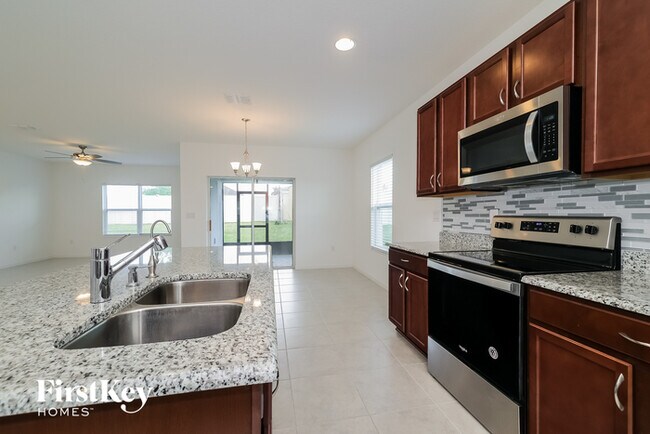 Building Photo - 178 Andreas St