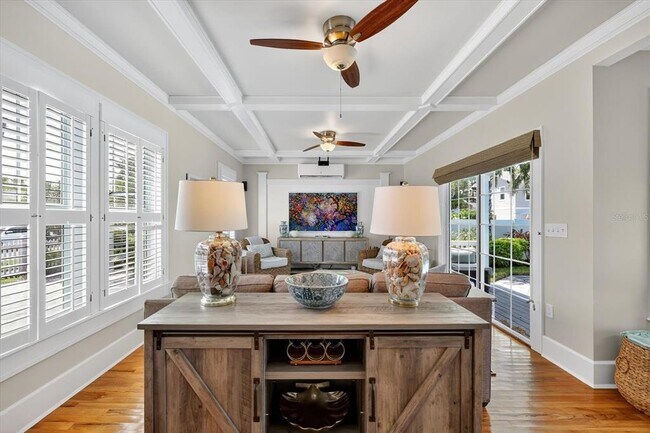 Building Photo - 235 10th Ave NE