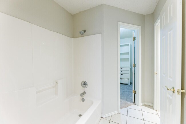 Building Photo - 3102 109th St