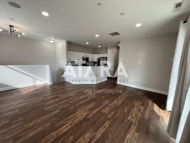 Building Photo - 11447 Open View Ln