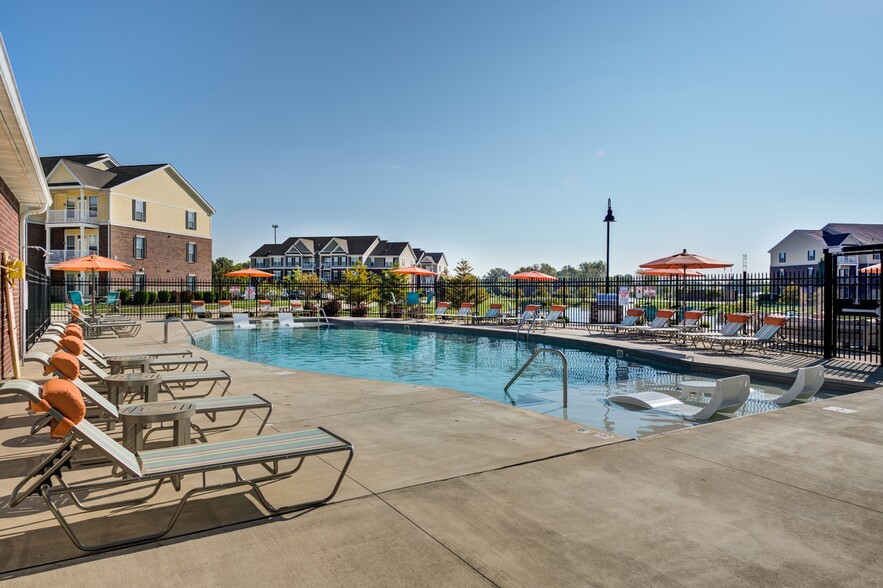 Refreshing Pool with Sundeck - Double Creek Flats Apartments
