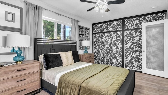 Building Photo - 1715 NE 40th St