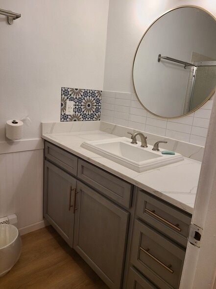 Bathroom - 2707 Valmont Rd #307A