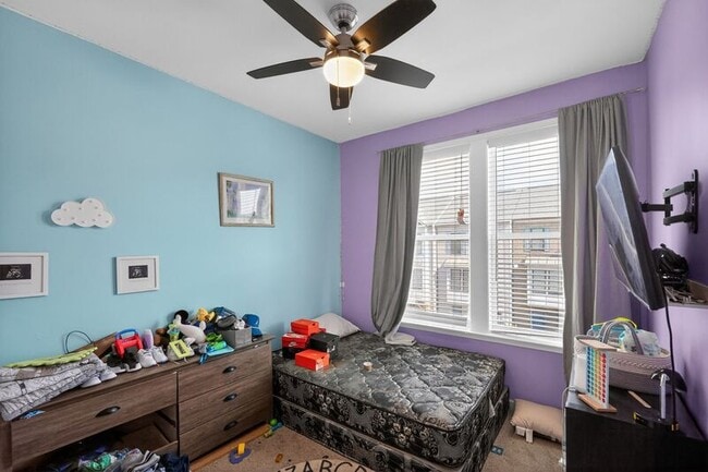 Building Photo - 10321 Vista Meadow Way