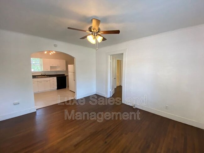 Building Photo - 119 NW 27th St