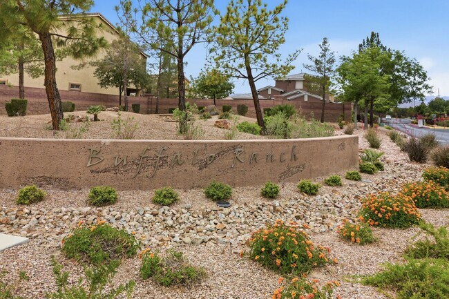 Building Photo - SW!!! Casita!!!! Single Story!!! 4 Bedrooms!!! Gated!!! End or Cut De Sac!!! Community green area...