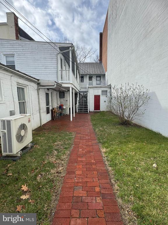 Building Photo - 41 E Patrick St