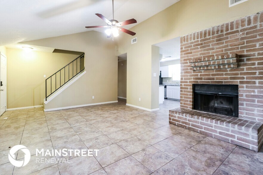 Building Photo - 2227 Lexington Woods Dr