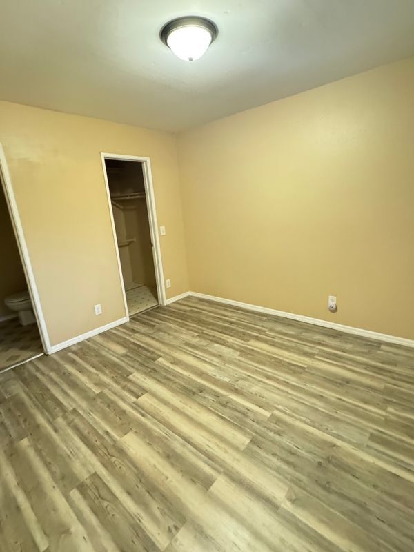 Building Photo - 883 W San Ysidro Blvd