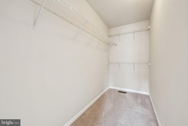 Building Photo - 2880 Myrtlewood Dr