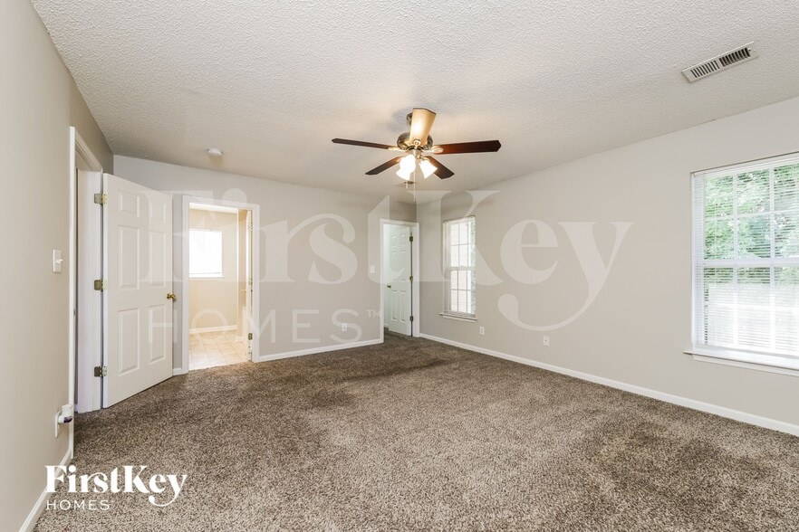 Building Photo - 668 Pecan Ridge Cir