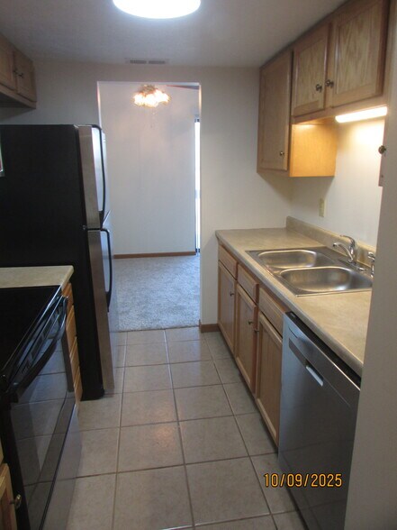Building Photo - 1120 Eagle Feather Cir