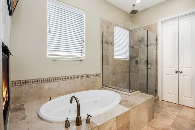 Building Photo - 5505 Rose St