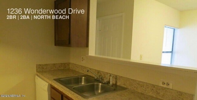 Building Photo - 1254 Wonderwood Dr