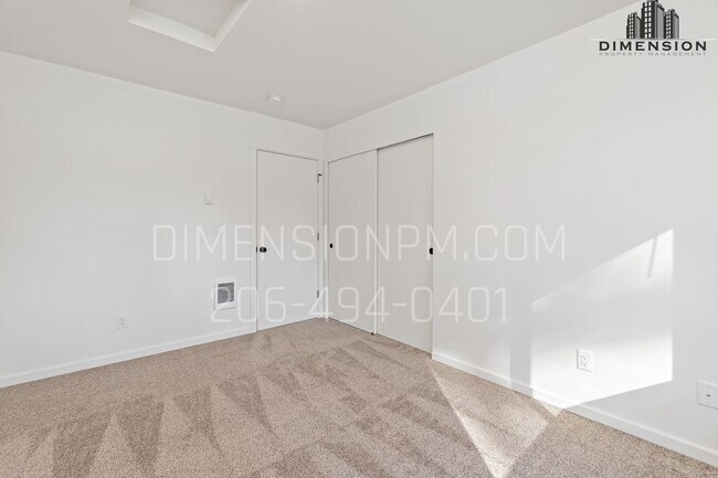 Building Photo - 17517 29th Ave E