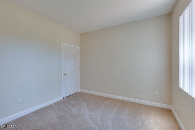 Building Photo - 8000 W Badura Ave