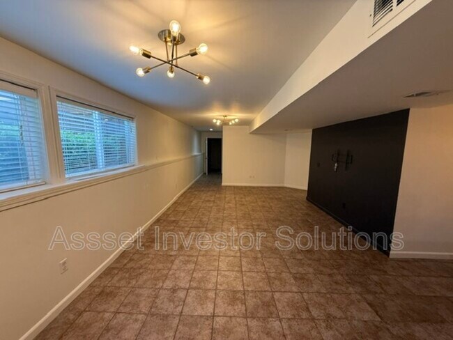 Building Photo - 8004 W 144th Pl