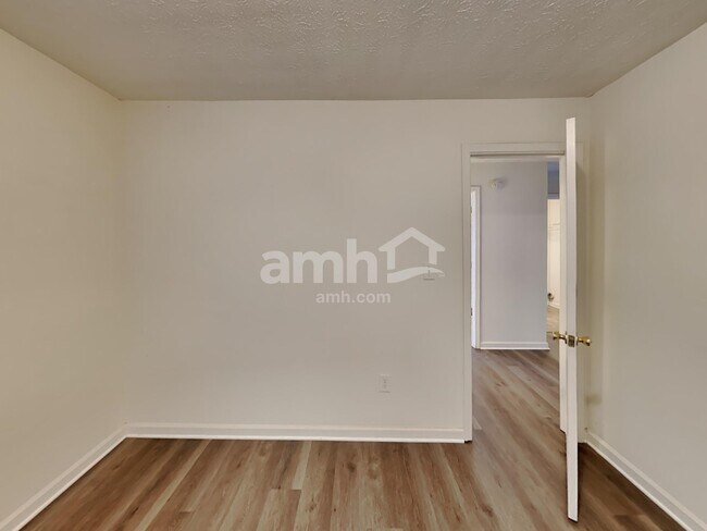 Building Photo - 1752 Chanson Pl NE