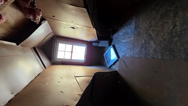 Building Photo - 1822 Derby Rd