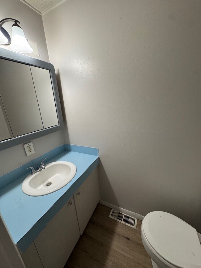 Building Photo - 1008 Reed Rd