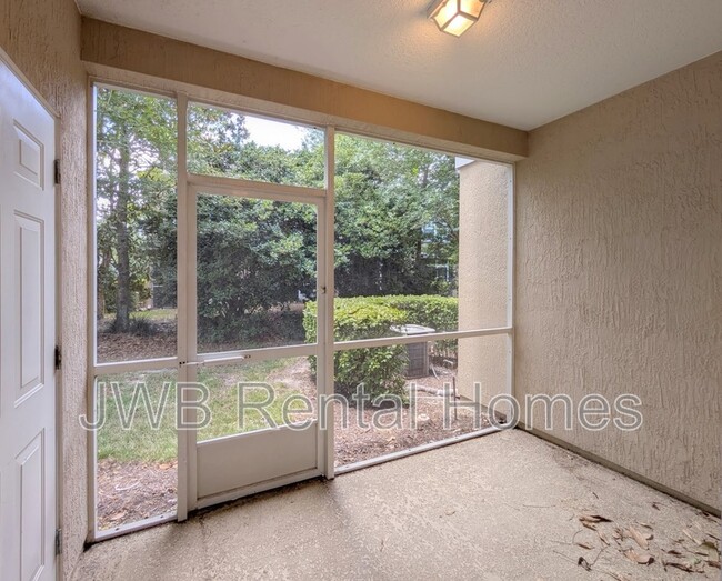 Building Photo - 8090 Summer Cove Ct