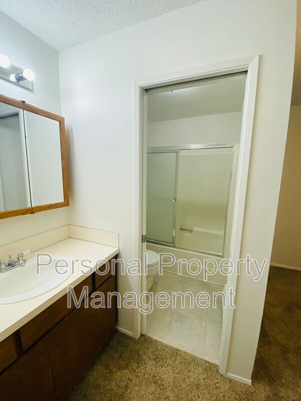 Building Photo - 7310 NE 16th Ave