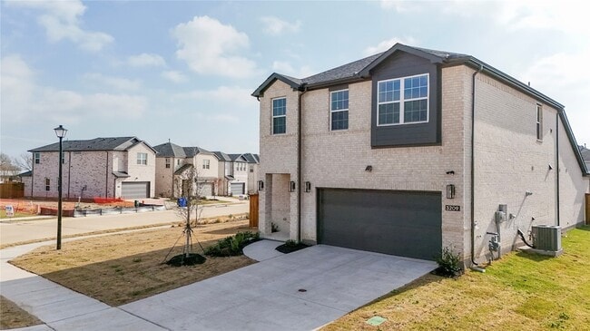 Building Photo - 3209 Lucia Wy