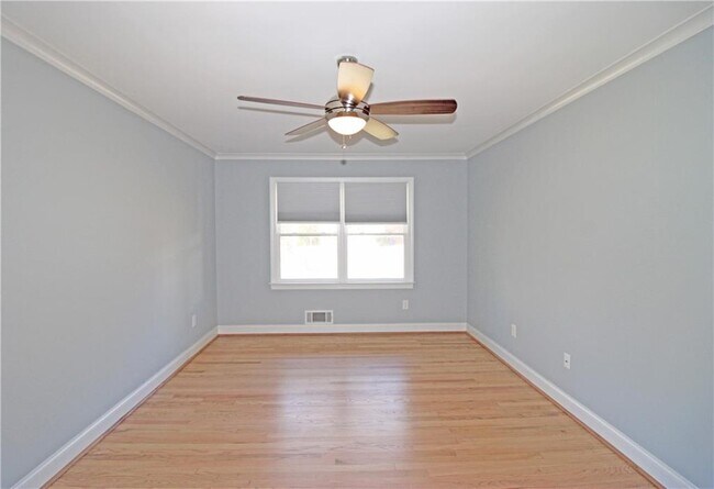 Building Photo - 1131 Milmar Dr NW