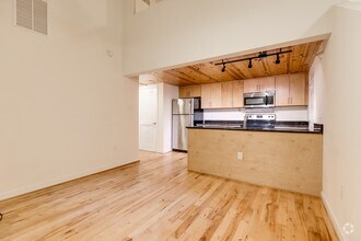 Interior Photo - Simon Cycle Building - 10 W. Broad St.