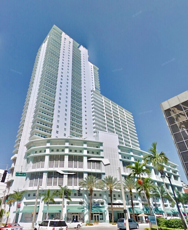 Primary Photo - 1250 S Miami Ave