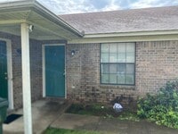 Building Photo - 350 S Davis St