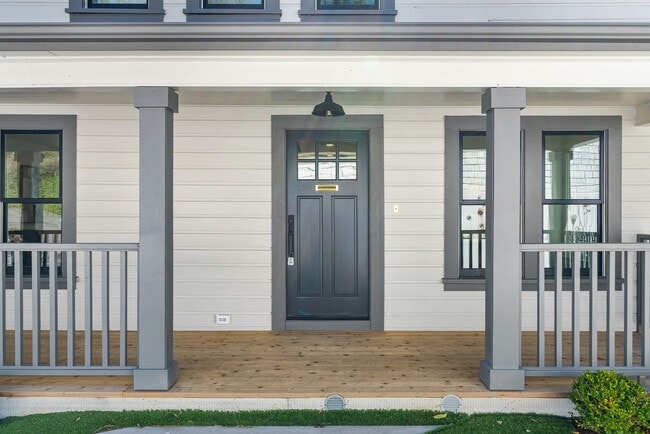 Building Photo - Freshly Remodeled Stunner Perched on the H...
