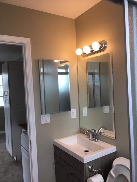 Building Photo - 7187 Santa Lucia Cir
