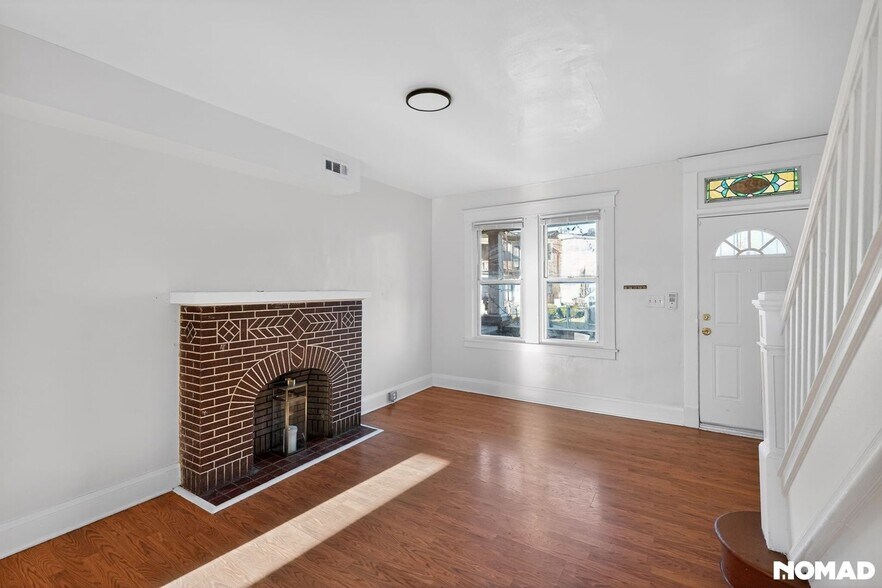 Building Photo - 3231 Phelps Ln