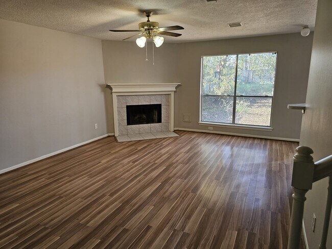 Building Photo - 3706 Nutwood Ln
