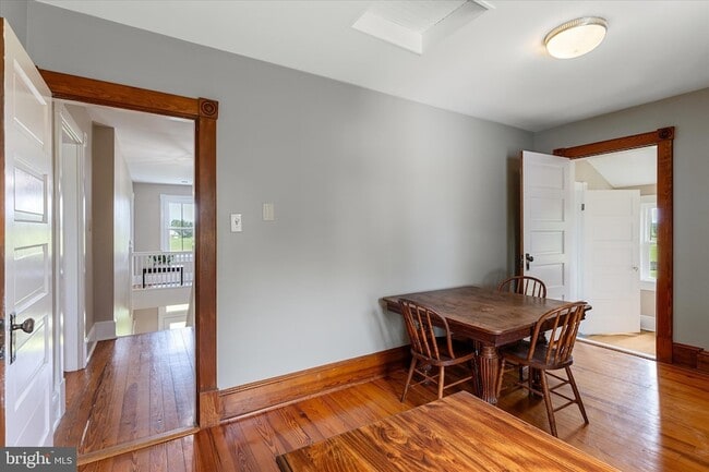 Building Photo - 5452 Middle Rd